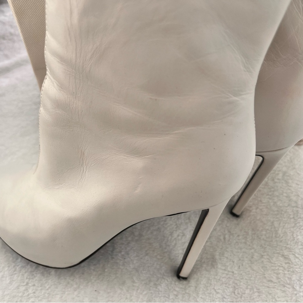 Elegant White Women's Boots